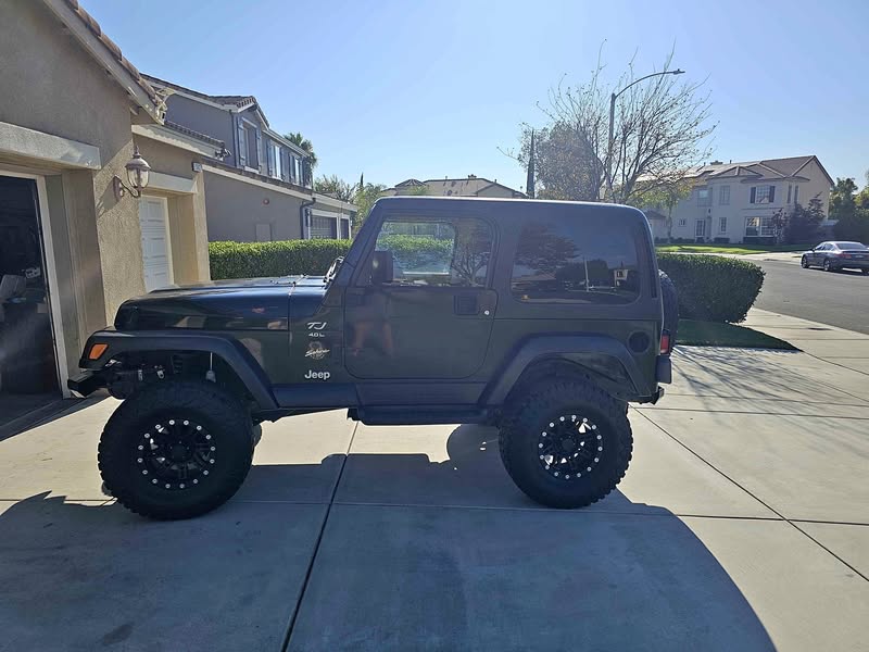 1998 Jeep Wrangler - Sahara Sport Utility 2D