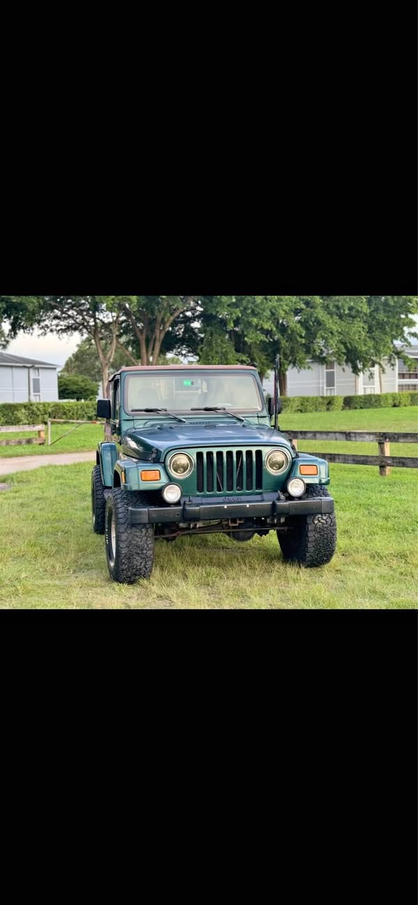 2000 Jeep Wrangler - Sahara Sport Utility 4D