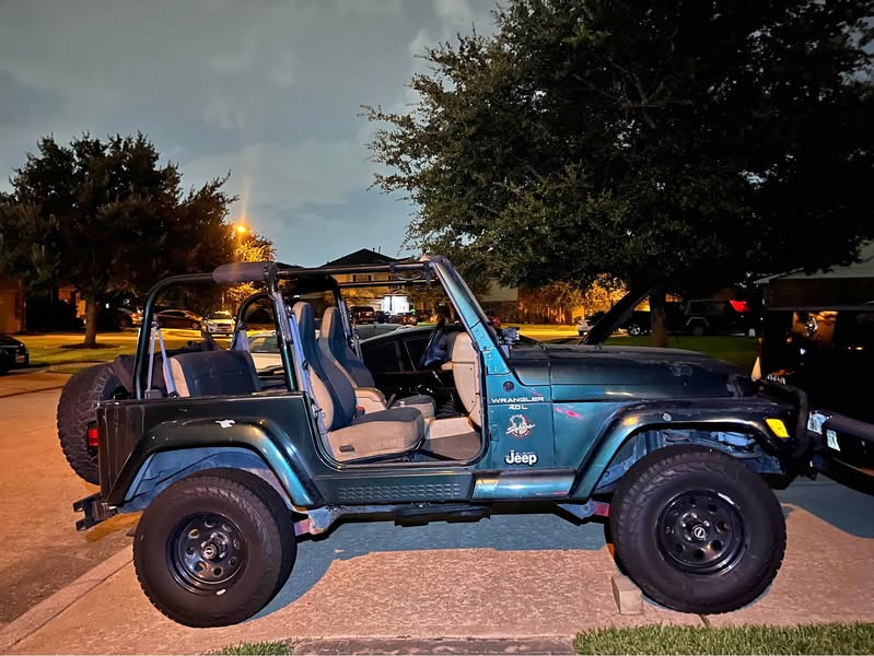 2001 Jeep Wrangler - Sahara Sport Utility 2D