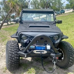1998 Jeep wrangler 2.5L W\/Manual transmission.