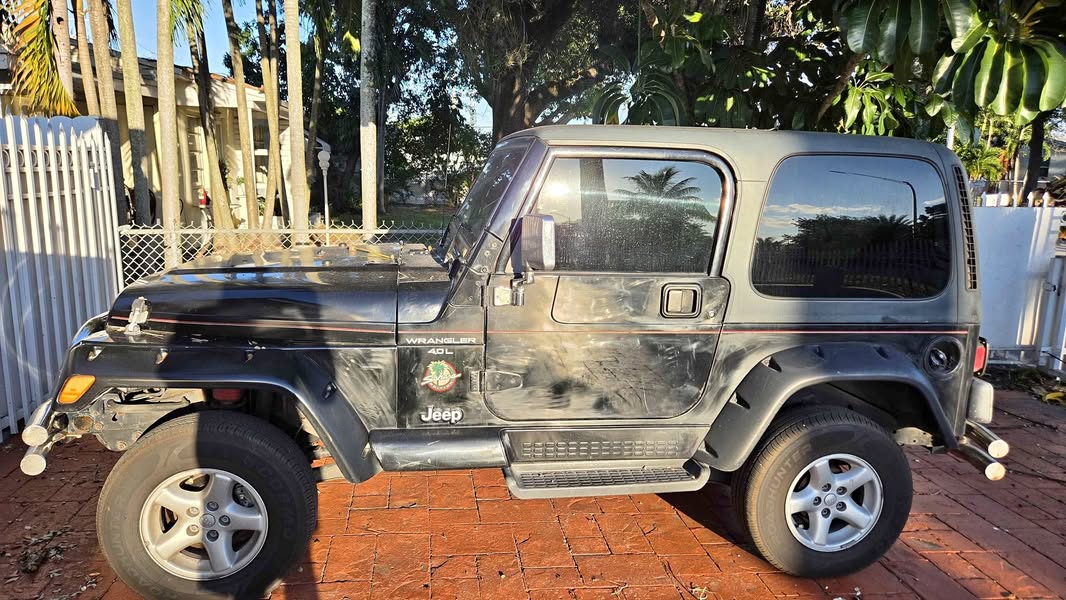 1999 Jeep Wrangler Unlimited - Sahara Sport Utility 4D