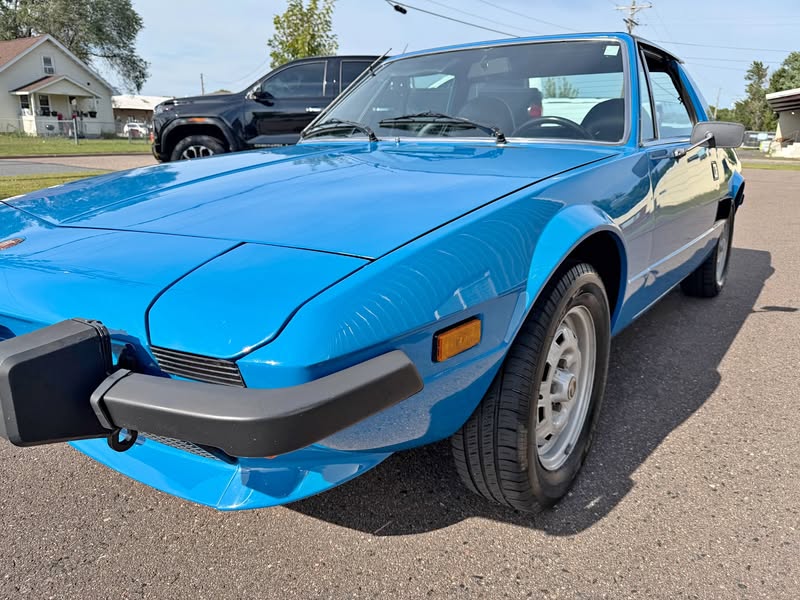1974 Fiat x19 - Removable hard top convertible
