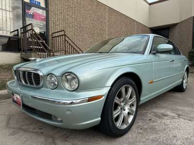 2005 Jaguar XJ - XJ8 L Sedan 4D