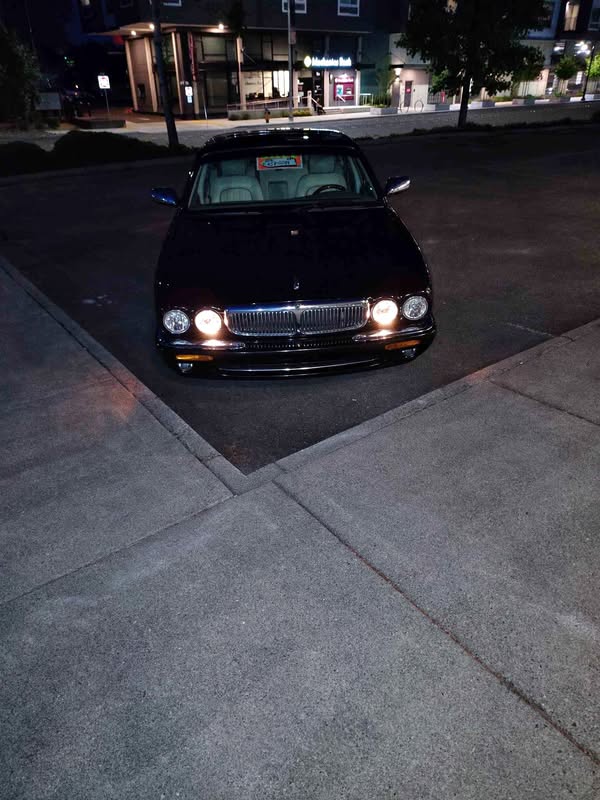 2003 Jaguar XJ - XJ Sedan 4D