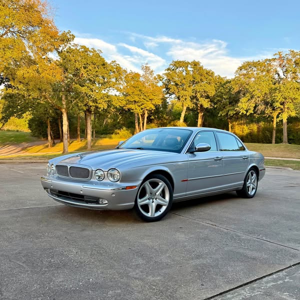 2005 Jaguar XJ - XJ Vanden Plas Sedan 4D