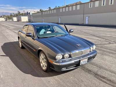 2004 Jaguar XJ - XJ8 Sedan 4D