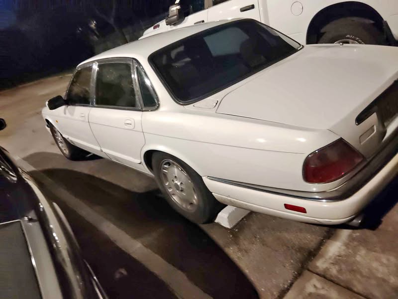 2003 Jaguar XJ - XJR Sedan 4D