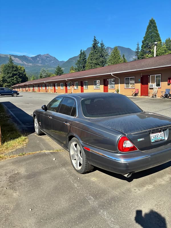2006 Jaguar XJ - XJ Super Sedan 4D