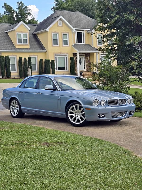 2008 Jaguar XJ - XJ8 Sedan 4D