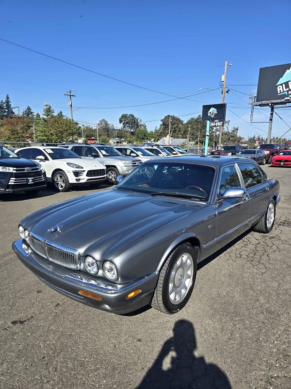 2003 Jaguar XJ - XJ Vanden Plas Sedan 4D