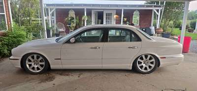 2004 Jaguar XJ - XJ8 Sedan 4D