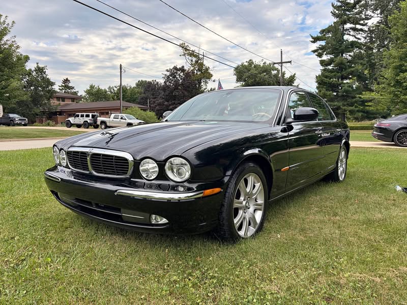 2004 Jaguar XJ - XJ8 Sedan 4D