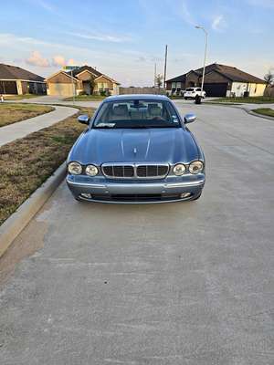2004 Jaguar XJ - XJ Vanden Plas Sedan 4D