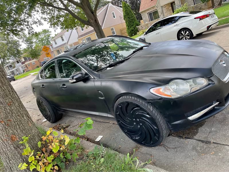 2009 Jaguar XJ - XJ Sedan 4D