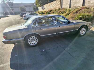 2004 Jaguar XJ - XJ Super V8 Sedan 4D