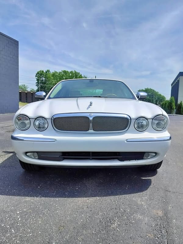 2005 Jaguar XJ - XJ8 Vanden Plas Sedan 4D