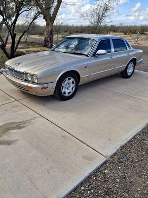 2003 Jaguar XJ - XJ8 Sedan 4D