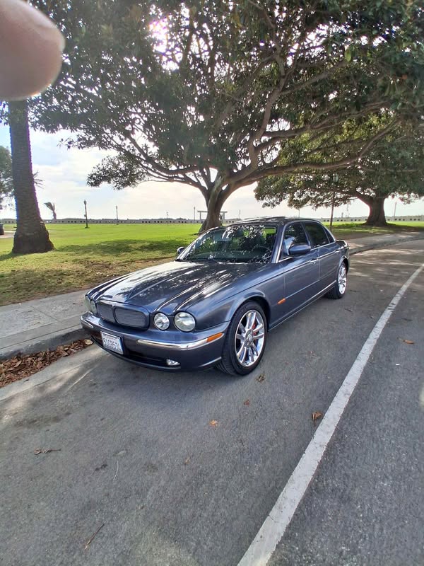 2005 Jaguar XJ - XJ Sport Sedan 4D