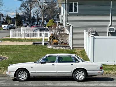 2003 Jaguar XJ - XJ8 Sedan 4D