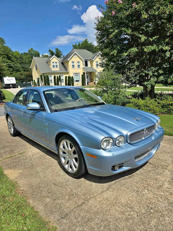 2008 Jaguar XJ - XJ8 Sedan 4D