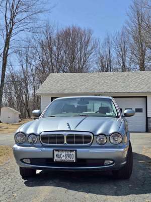 2005 Jaguar XJ - XJ8 L Sedan 4D