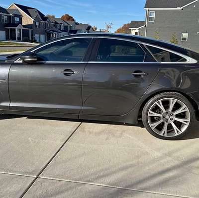 2010 Jaguar XJ - XJ Super V8 Sedan 4D