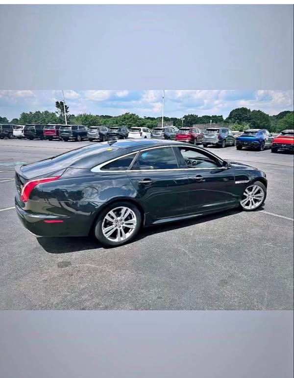 2015 Jaguar XJ - XJL Supercharged Sedan 4D