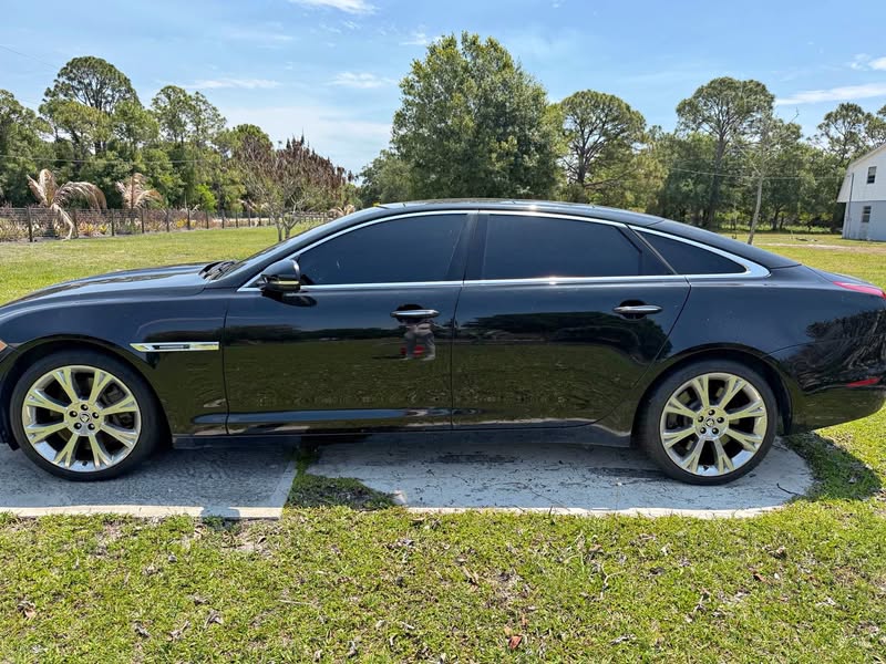 2011 Jaguar XJ - XJL Supercharged Sedan 4D