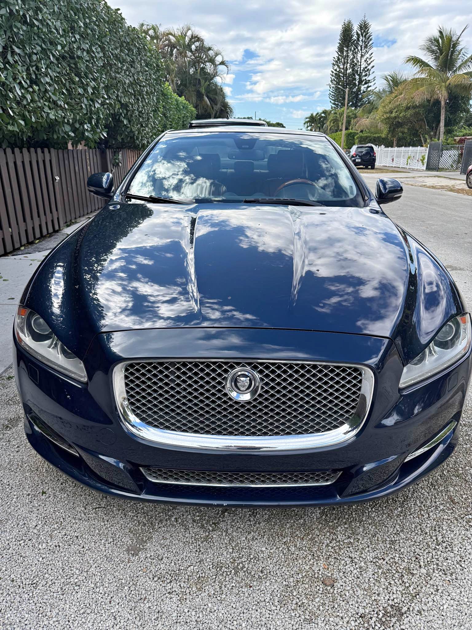2011 Jaguar XJ - XJL Supercharged Sedan 4D