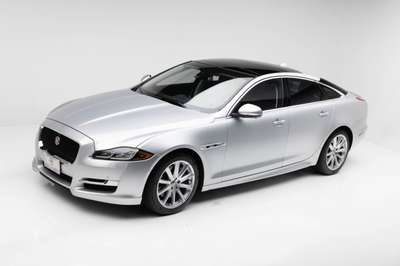 2016 Jaguar XJ