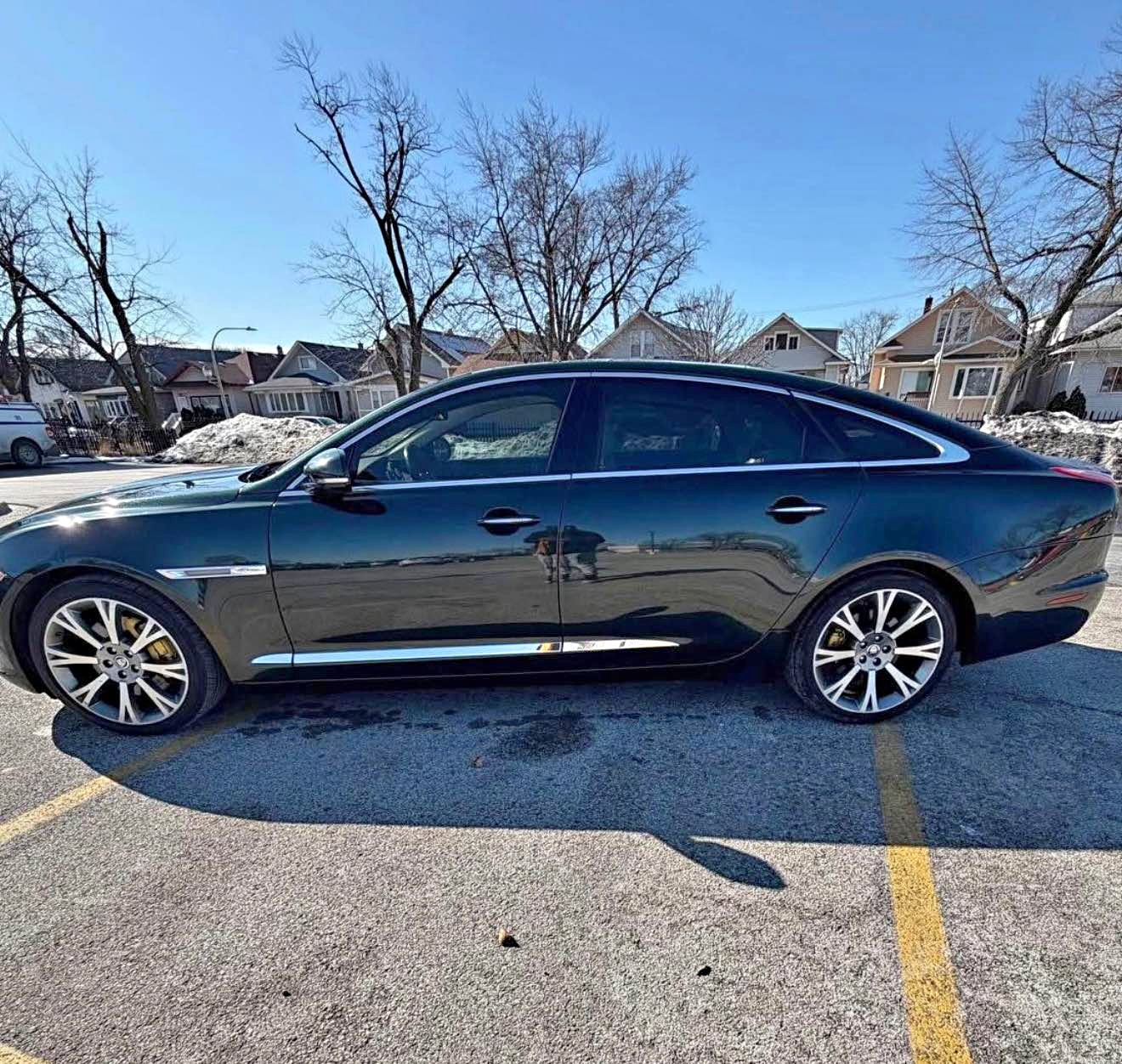 2011 Jaguar XJ - XJL Sedan 4D