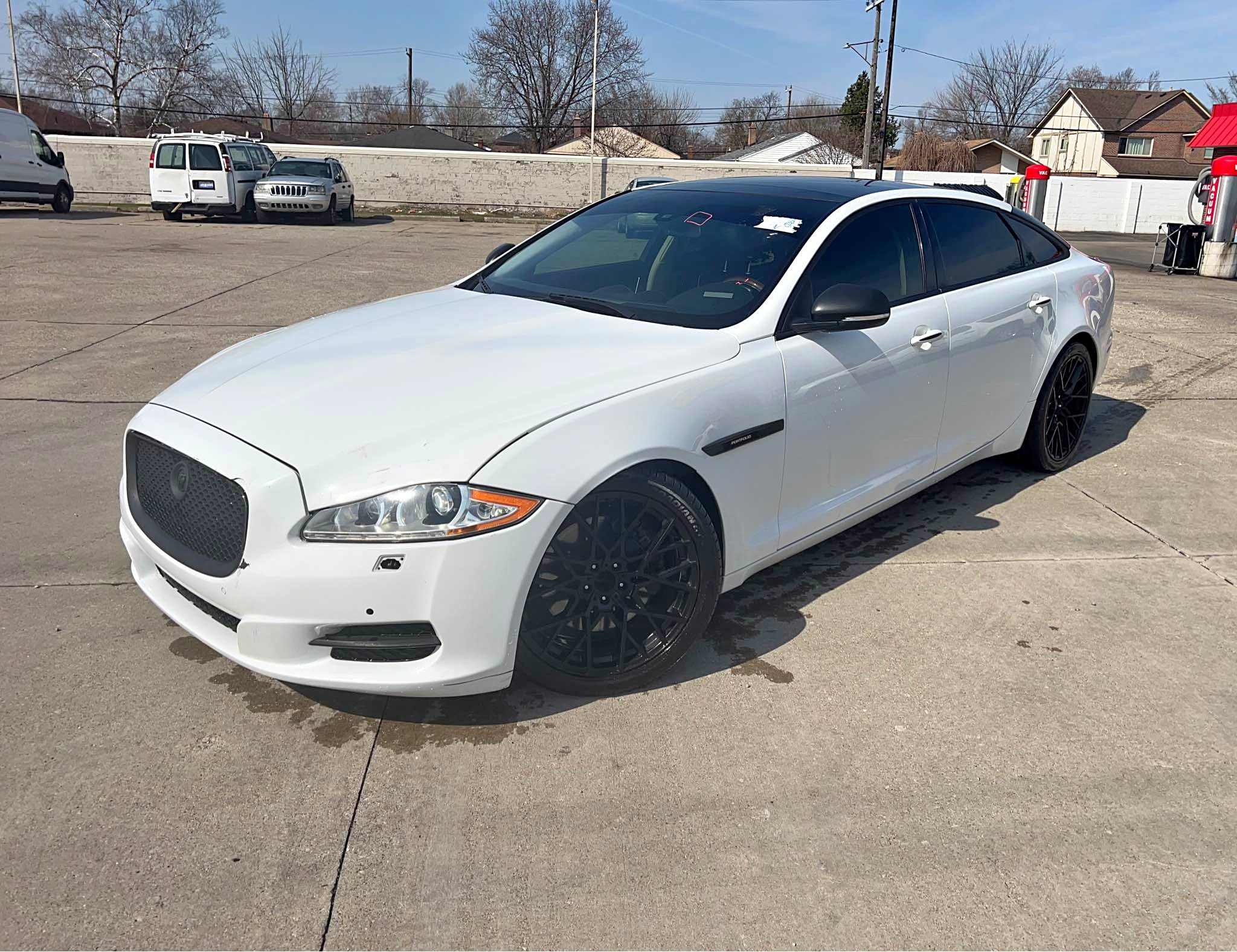 2012 Jaguar XJ - XJL Sedan 4D