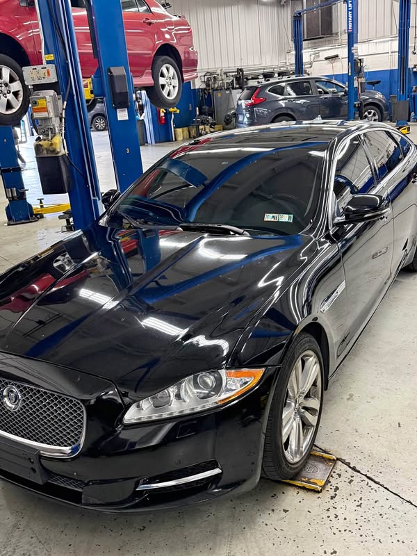 2013 Jaguar XJ - XJL Supercharged Sedan 4D