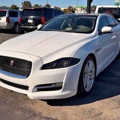 2016 Jaguar xj r-sport