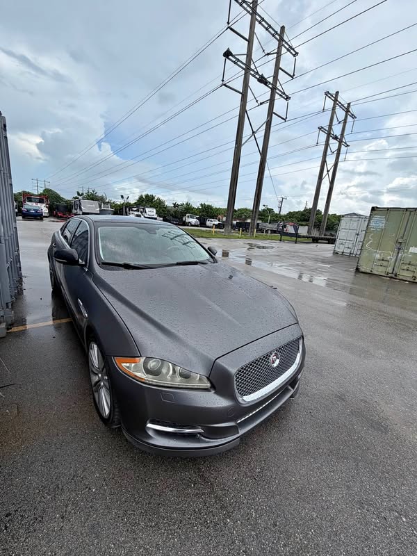 2014 Jaguar XJ - XJL Supercharged Sedan 4D