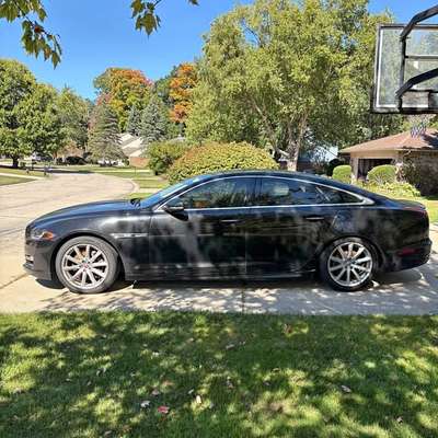 2016 Jaguar XJ - XJ R-Sport Sedan 4D