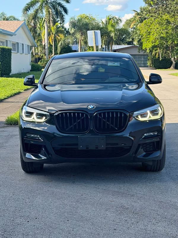 2021 BMW X4 M - M40i