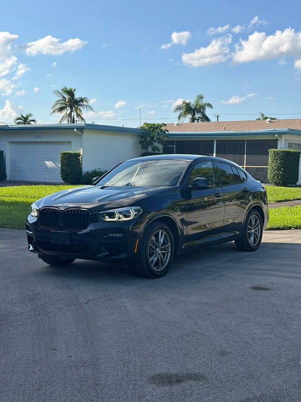 2021 BMW X4 M - M40i
