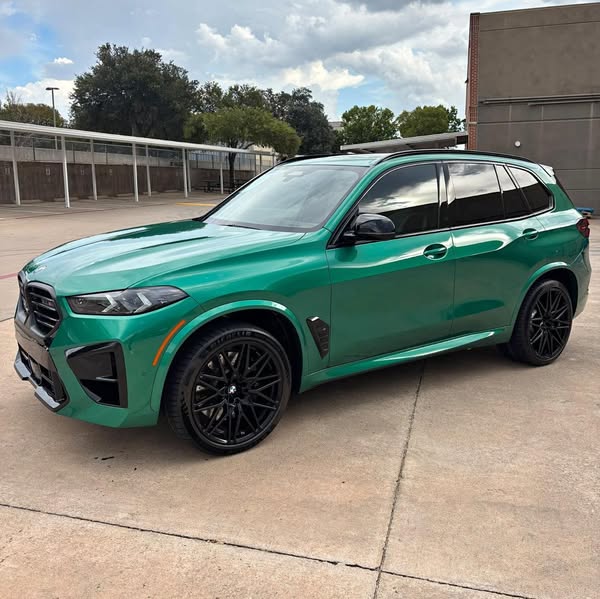 2026 BMW X5 M Competition Bowers & Wilkins sound Executive Pkg