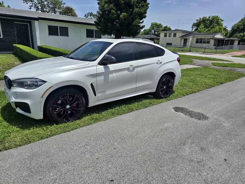 2018 BMW X6 - X6 M