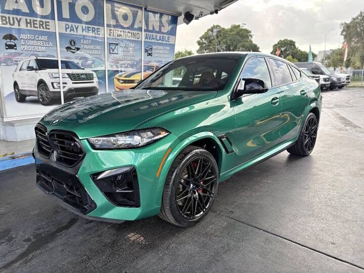 2024 BMW X6 M Competition AWD - 617 HP - Verde \/ Interior Rojo