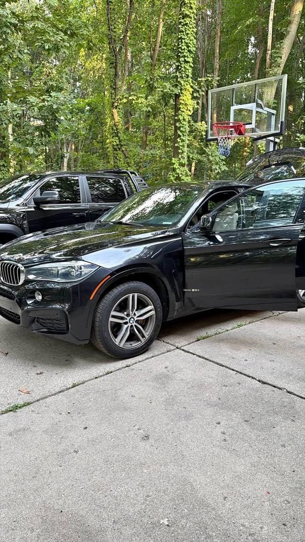 2016 BMW X6 - X6 M
