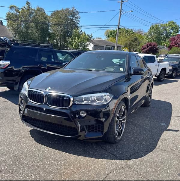 2017 BMW X6 - X6 M