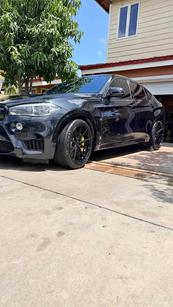 2015 BMW X6 M
