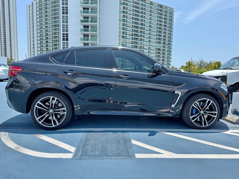 2016 BMW X6 - X6 M