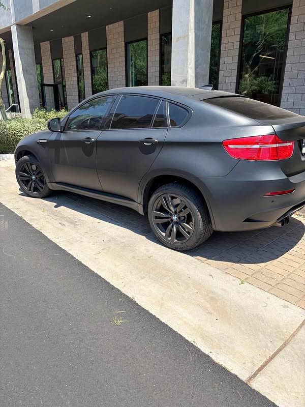 2012 BMW X6 M \u2022 Sport Utility 4D