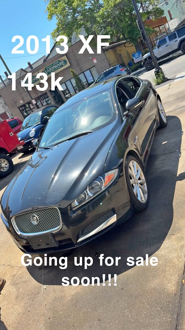2013 Jaguar XF - XF Sedan 4D