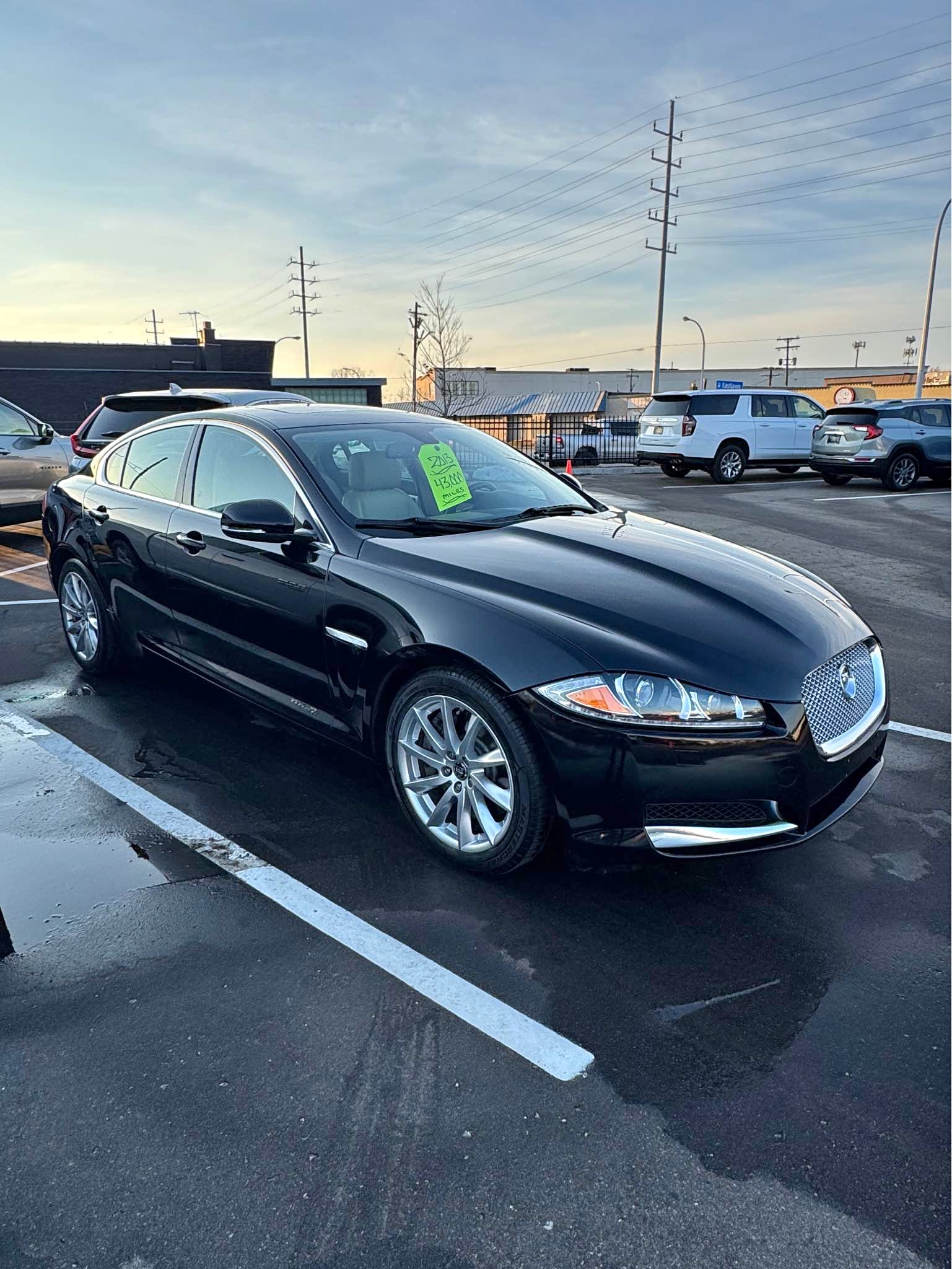 2013 Jaguar XF - XF Sedan 4D
