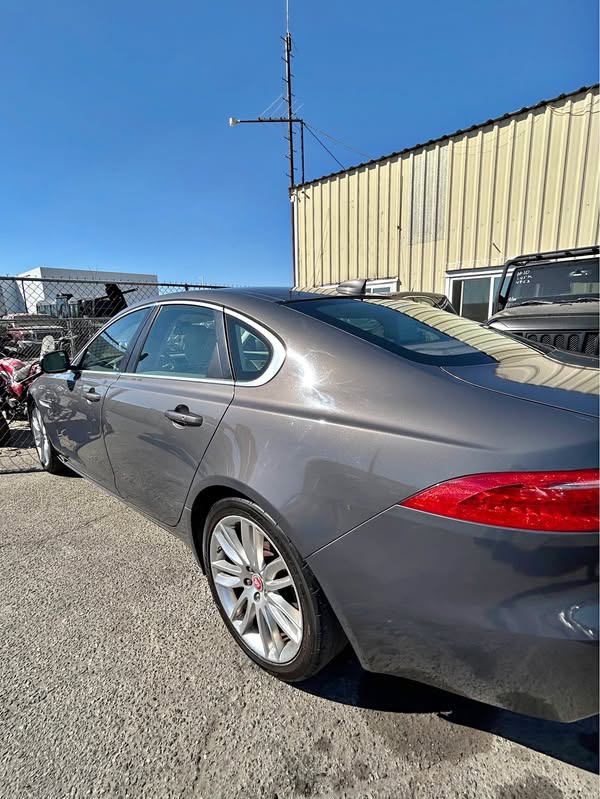 2016 Jaguar XF - Sedan 4D