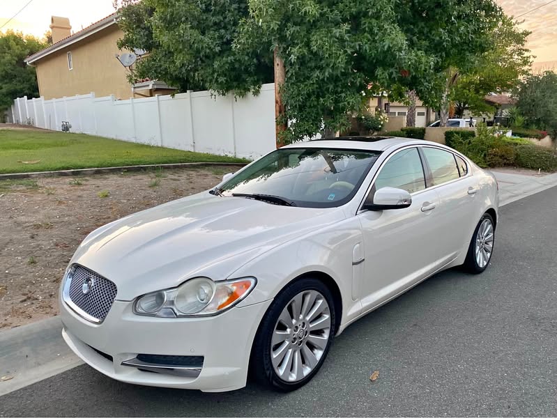 2009 Jaguar XF - Sedan 4D